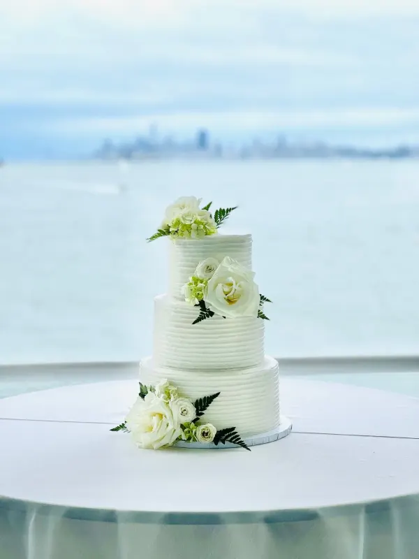 Anne and Hayden Wedding Cake 2023