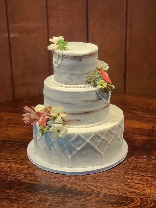 Jamie and Damon Wedding Cake 2023