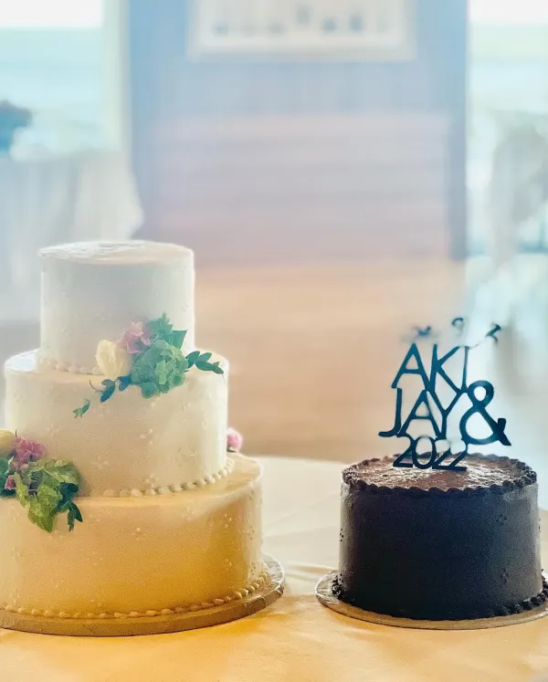 Aki & Jay Wedding Cake 2022