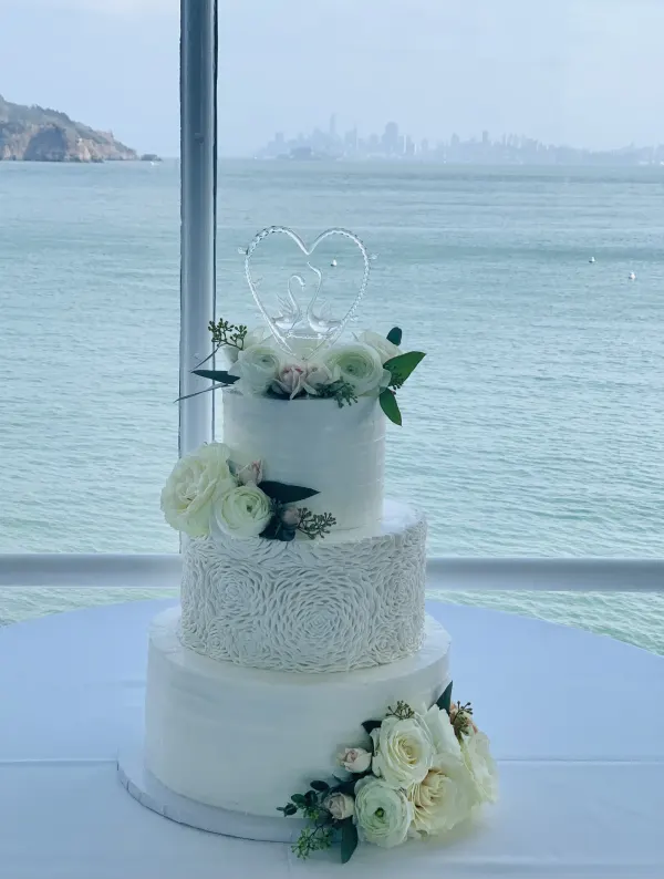Kristen Wedding Cake 2021
